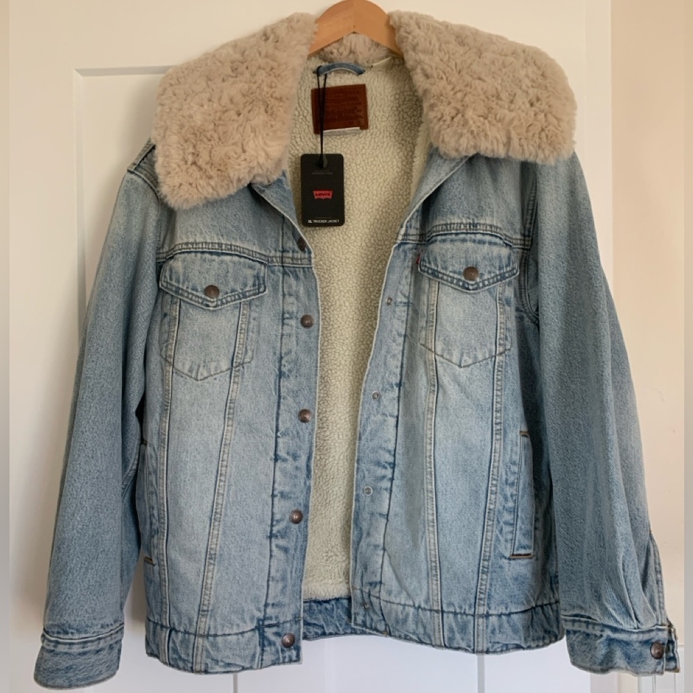 Levi’s oversized Sherpa boyfriend jean trucker jacket